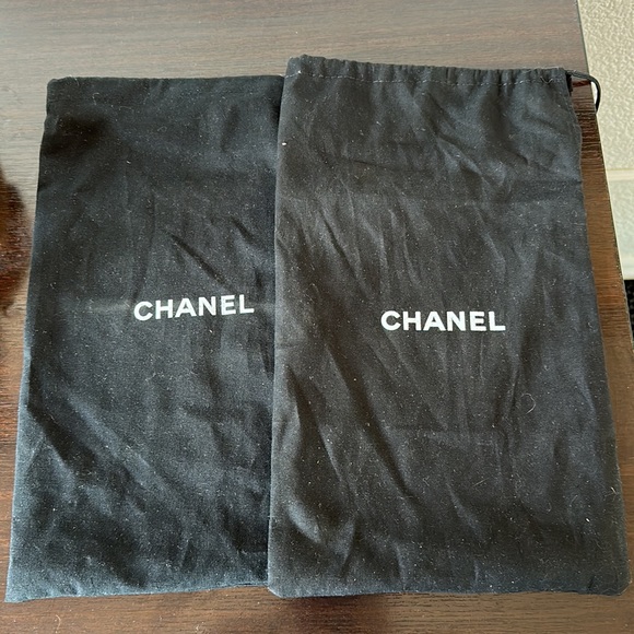 AUHTHENTIC Chanel Sandals - Picture 13 of 15